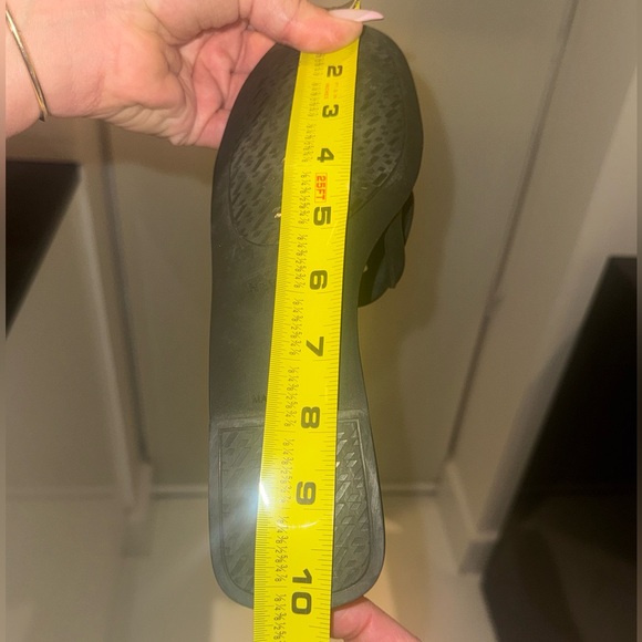 COPY - Hermes rubber Aloha sandals black size 39 - Picture 5 of 5